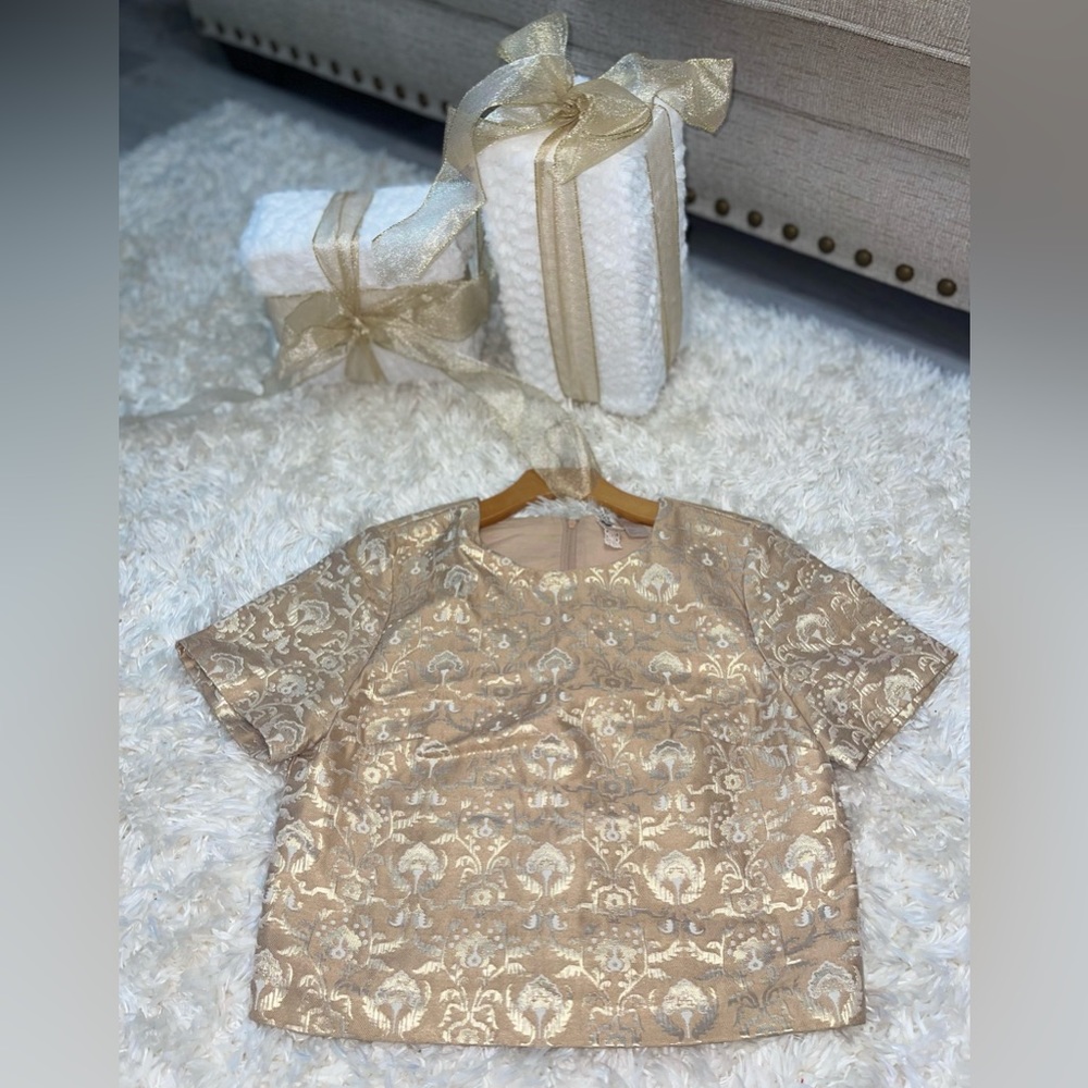 H&M jacquard print top
